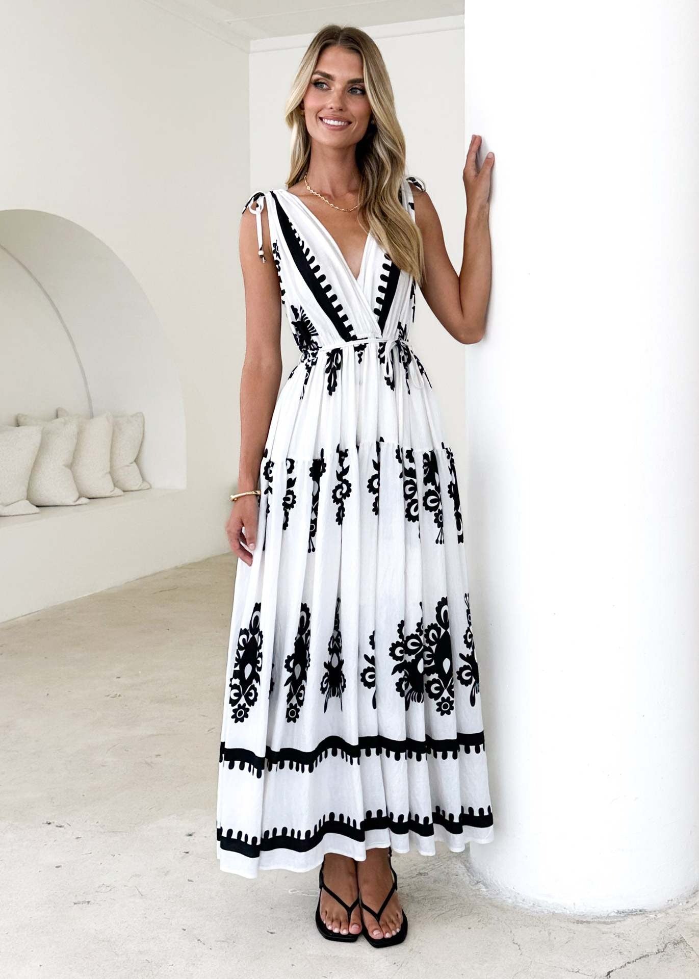 V-neck Retro Print Maxi Dress