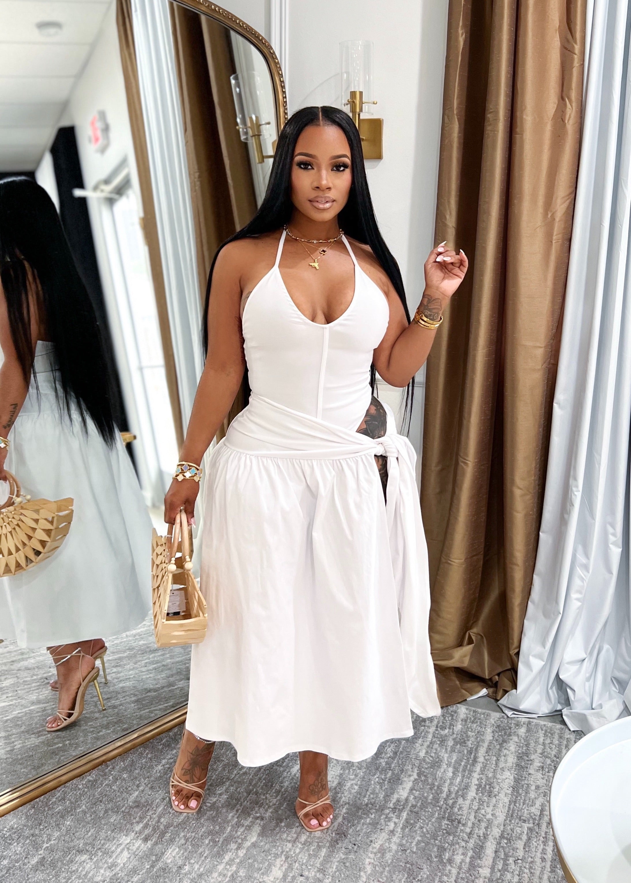 Please knot the dress