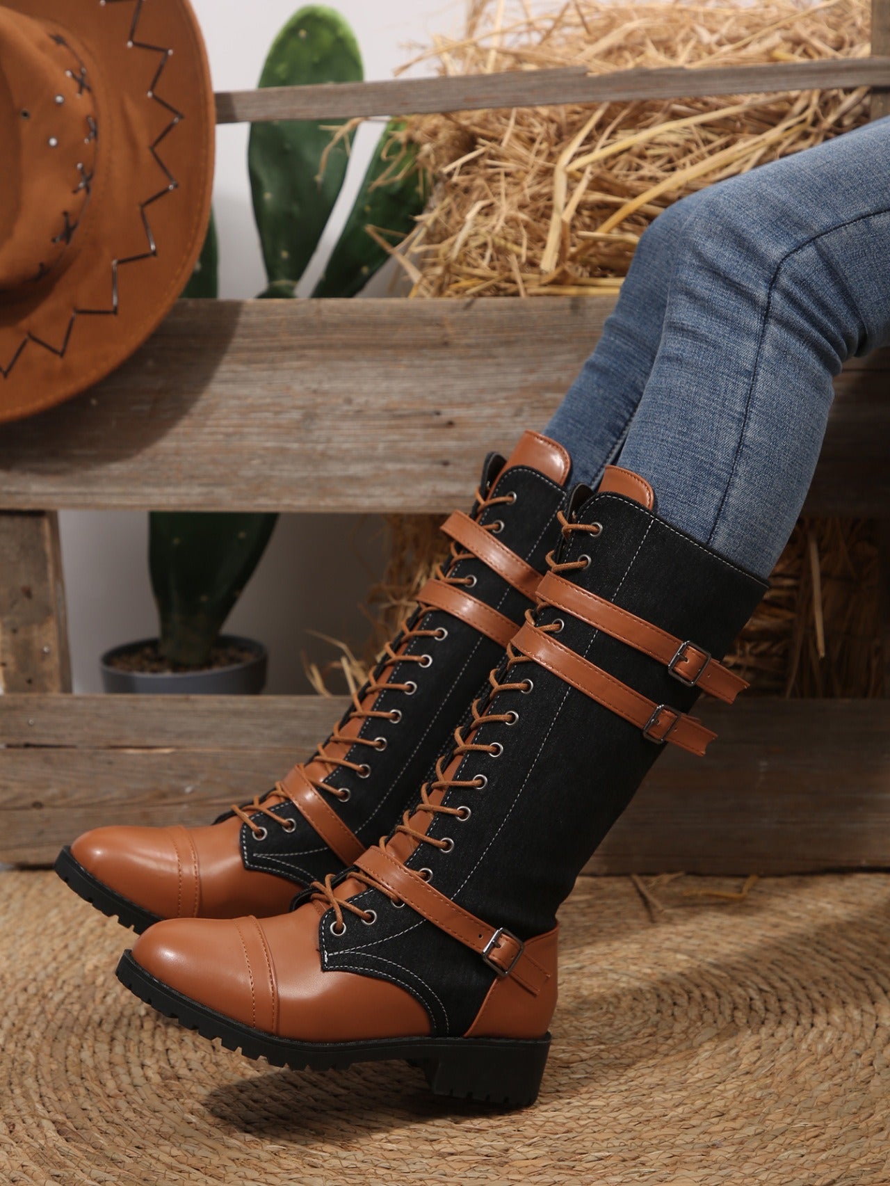 Women's lace-up colorblocked knight boots