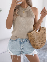 Hollow sleeveless knitted resort top